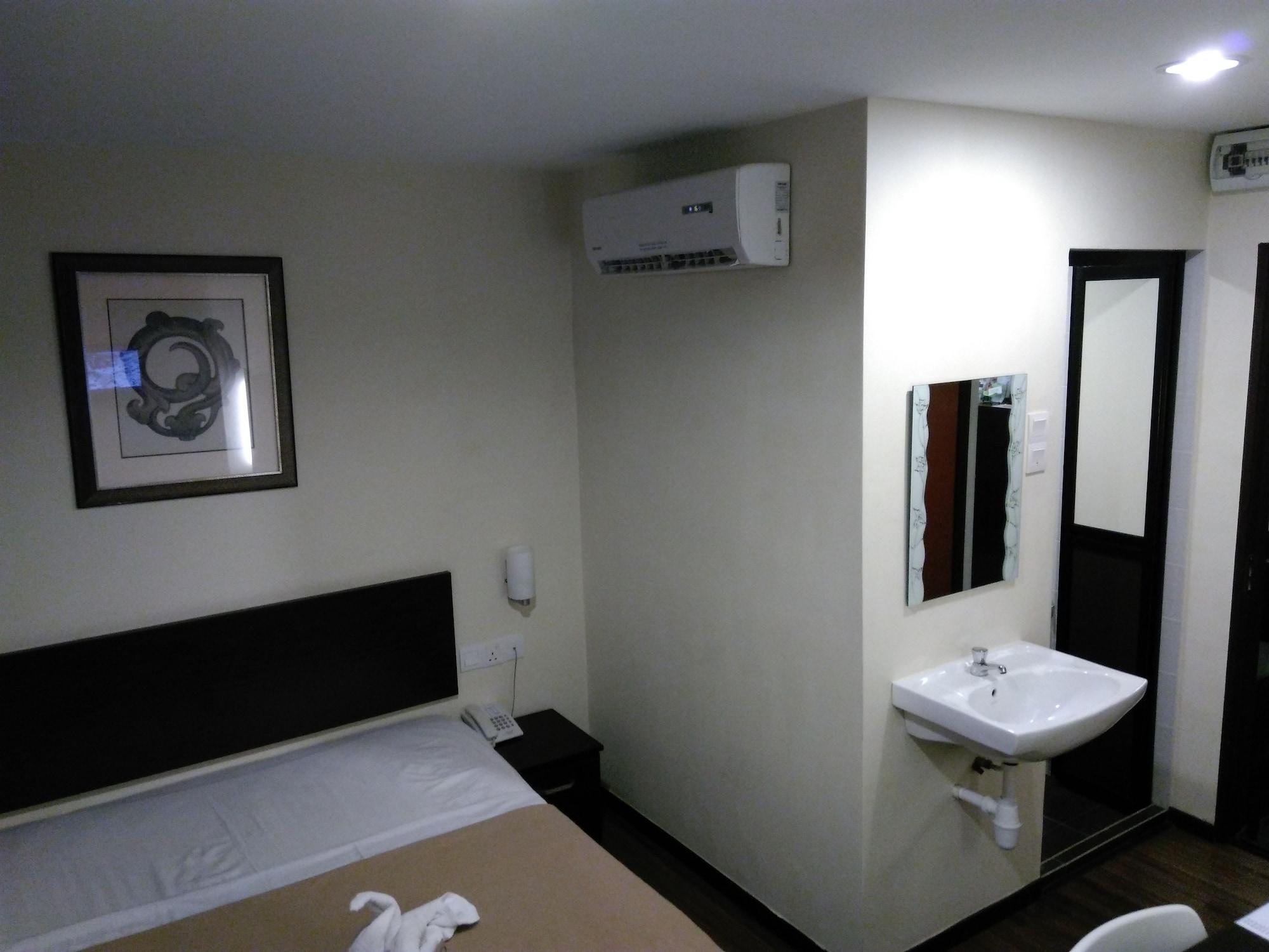 So Hotel George Town Exteriör bild
